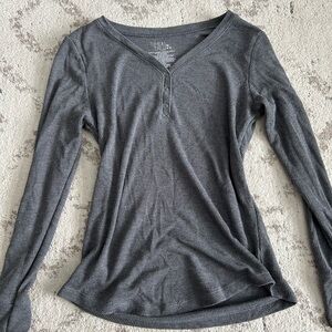 Time and Tru Gray Long Sleeve Top